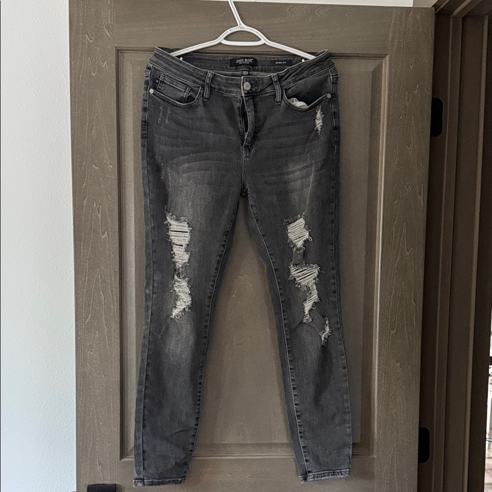 Judy Blue Charcoal Distressed Skinny Jeans